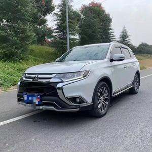 Voiture d'occasion la plus vendue Mitsubishi Outlander 2018 2.4L 4WD Édition Luxe <span class=keywords><strong>7</strong></span> places - Product Image 1