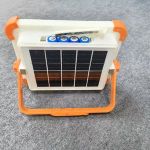 Lampada <span class=keywords><strong>Solare</strong></span> LED Ricaricabile Portatile 100W IP66 Design Sospeso per Illuminazione da Campeggio Esterna Luce di Emergenza LED <span class=keywords><strong>Corpo</strong></span> in ABS - Product Image 2