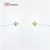 Pendientes de titanio G23 vintage góticos con borde de cuentas y flor de ópalo redonda para perforaciones curadas de cartílago.