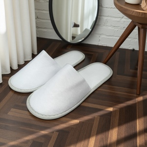 Chaussons d'hôtel jetables personnalisés en tissu éponge - Semelle antidérapante en EVA de 4 mm, chaussons d'intérieur pour invités avec éponge de 2 mm pour l'hôtellerie - Product Image 2