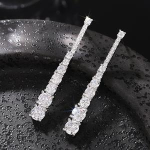 Orecchini Pendenti E3842 in Oro Bianco con Cristalli e Strass, Gioielli di Lusso da Donna per Feste - Product Image 4