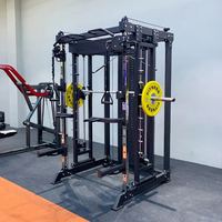 Équipements de gym : Machine à câbles, Machine Smith multifonctionnelle avec logo personnalisé, Power Rack pour un entraînement complet et varié