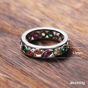 Anello con Zirconi Colorati Traforati, Gioiello Minimalista da Donna per Uso Quotidiano - Product Image 6