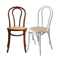 Chaises de restaurant et d'hôtel en bois massif noyer foncé, style Thonet, avec assise en rotin naturel tressé