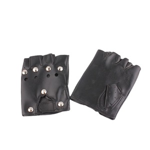 Gants demi-doigts en cuir PU cloutés Fankasi, respirants, style punk rock, pour fête d'Halloween, adultes et adolescents - Product Image 5