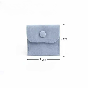 Petit coffret à bijoux en velours de luxe, pochettes personnalisées avec logo pour ranger et transporter des bijoux de luxe - Product Image 5