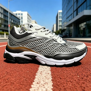 Top Quality Designer Casual Shoes Women Mens Trainers Clay Earth Jogging Runners Sneakers - Product Image 2