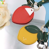 Joli porte-clés décoratif en cuir PU, pendentif de sac mignon en forme de fraise, orange, citron, porte-clés en métal, support de clés de voiture portable, cadeaux