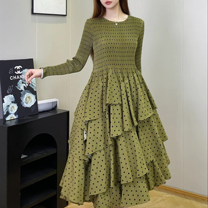 <span class=keywords><strong>Abito</strong></span> Casual da Donna con Stampa a <span class=keywords><strong>Pois</strong></span> 2026, Vestito Elasticizzato con Collo Tondo, <span class=keywords><strong>Maniche</strong></span> <span class=keywords><strong>Lunghe</strong></span> e Pieghe, Modello Cake Dress - Product Image 5