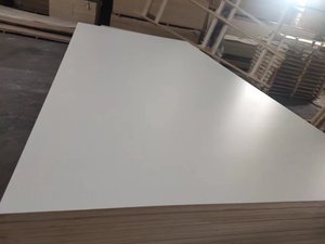 Panel Decorativo de HPL Blanco, Lámina de Formica, Panel de Pared Interior de PET, Lámina de Madera Laminada de Alta Presión de 18 mm - Product Image 3