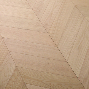 Parquet en bois véritable multicouche AS2047, finition lisse et confortable, grade ABCD, 20 mm, frêne blanc, système clic, motif chevron, pour entrepôt et placard - Product Image 1