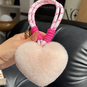 Achat en gros : Pendentif porte-clés de voiture en forme de cœur en fourrure de <span class=keywords><strong>lapin</strong></span> Rex, breloque de sac en peluche mignonne - Product Image 3
