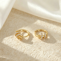 Boucles d'oreilles créoles Huggie en spirale torsadée pour femme, avec zircon incrusté, bijoux de mode chic et tendance