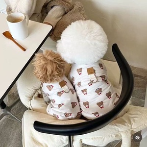 Manteau d'hiver pour chien et chat avec crochet de laisse intégré, motif imprimé, durable, pour les chiens de type Newfoundlander et les petits chiens de race. - Product Image 4