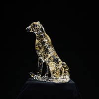 Sculpture de guépard en acrylique de luxe avec feuille d'or intégrée, statue de léopard assis transparente comme du cristal, décoration pour la maison, le bureau, le hall, collection d'art