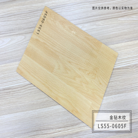 Revêtement de sol sportif en vinyle Runsure Easy Cleaning certifié EN 14904 pour la rénovation des anciennes surfaces de fitness en Arabie Saoudite et au Moyen-Orient