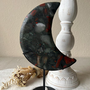 Venta al por mayor de esculturas de piedra natural pulida a mano con diseño de luna de piedra de sangre africana, regalo para el hogar u oficina - Product Image 3