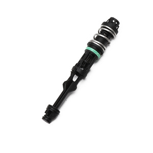 06L115678AD yeni bağlantı borusu yağ filtresi baz VW için için Passat B8 EA888 Scirocco için Tiguan Golf MK7 Scirocco Touran Sharan oto - Product Image 1