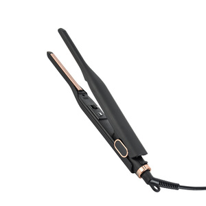 Mini Plancha de Pelo de Cerámica de 7.5mm, Calentamiento Rápido PTC, Doble Voltaje, Plancha de Viaje para Hombres con Cabello Corto - Product Image 1