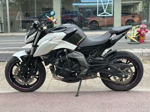 Motocicleta Usada de Segunda Mano 400NK 400cc de Dos Cilindros, Clásica, Naked, para Calle, Euro 5, Lista para Venta - Product Image 2