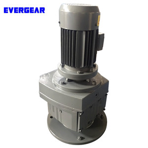 Moteur à engrenages hélicoïdaux R17-167 avec moteur triphasé AC - Product Image 3