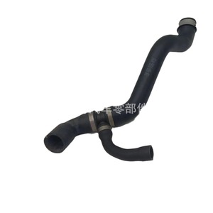 Manguera de refrigerante 1645010582, manguera de radiador automotriz de goma para reemplazo y reparación - Product Image 1