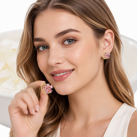 Boucles d'oreilles créoles Huggie en laiton plaqué or 18 carats, motif floral géométrique, perles et zircone cubique, pour femme, style tendance vintage, éclatantes