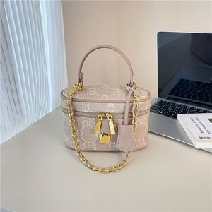 Bolso de mano estilo coreano para mujer con cadena y cierre de cremallera. Nuevo Modelo. Elegante Bolso Bandolera Multiusos y Moderno.99029 - Product Image 3