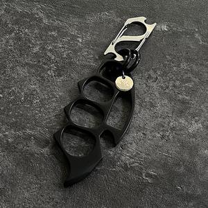 Streetwear Robuster Metall-Schlüsselanhänger im Industriestil, Fingerring, Taschenanhänger, Ästhetisches Taillenornament für Jeans, Herren und Damen - Product Image 5