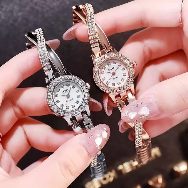 New Women's Watch with Diamond-Studded Small Dial Spiral Crown Watch Casual Simple Elegant Wristwatch Smartwatch