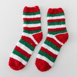 Chaussettes en polaire corail pour femme, style Noël, épaisses, en velours, motif renne de dessin animé, chaudes, mi-épaisses, collection automne-hiver - Product Image 6