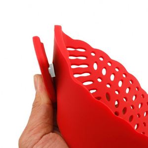 Colador de Cocina Snap N Strain para Ollas y Pastas - Colador Ajustable de Silicona con Clip para Ollas, Sartenes y Tazones - Product Image 3
