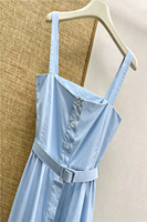 Robe d'été pour femme de haute qualité à col carré et dos nu, taille ajustée, style minimaliste, idéale pour la plage et le bureau
