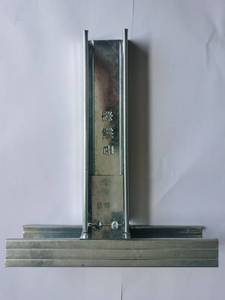 Hiện Đại Thép Mạ Kẽm Kim Loại Hồ Sơ Ánh Sáng Thép Keel Hệ Thống Treo Trần Khung Cho Căn Hộ Trần Lưới Thành Phần - Product Image 5