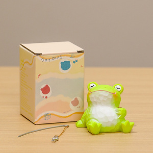 Figurine de grenouille en résine avec rétroéclairage, décoration de bureau créative, cadeau pour fournitures de bureau - Product Image 1