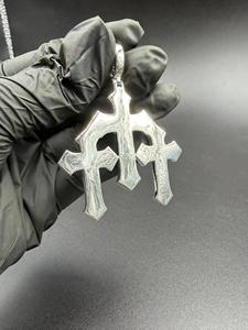 Pendentif triple croix en moissanite glacée, charme hip-hop en argent sterling 925 - Product Image 4