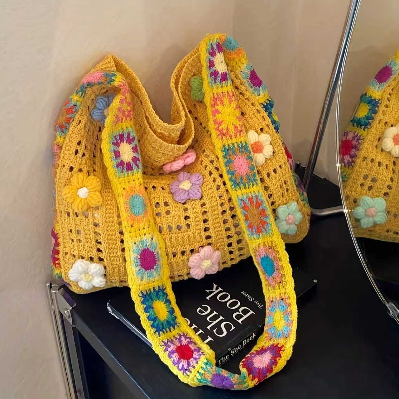 Amarillo y flor