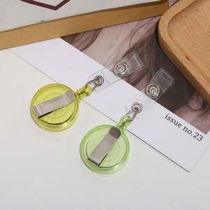 Porta Tarjetas de Identificación Promocionales con Clip, Porta Tarjetas Retráctiles Redondos para Oficina y Escuela, Porta Tarjetas con Cordón Retráctil - Product Image 6