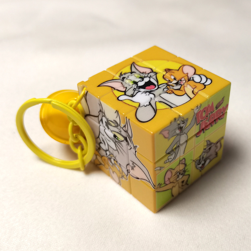 Cadena de cuatro secciones Tom y Jerry Cube.