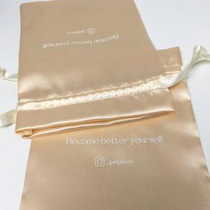 Petits sacs à cordon en soie imprimés sur mesure pochette en satin brun pour l'emballage des cheveux - Product Image 4