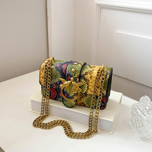 Nouveau <span class=keywords><strong>Sac</strong></span> à Bandoulière en <span class=keywords><strong>Cuir</strong></span> PU à Motif Serpent avec Détail Chaîne et Fermeture Éclair pour Usage Quotidien – Meilleure Vente - Product Image 6