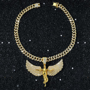 สร้อยคอผู้ชายแบบใหม่ล่าสุด ดีไซน์ปีกนางฟ้าประดับเพชรเต็มเส้น สไตล์ฮิปฮอป โดดเด่นสะดุดตา ผลิตจากยุโรปและอเมริกา - Product Image 6