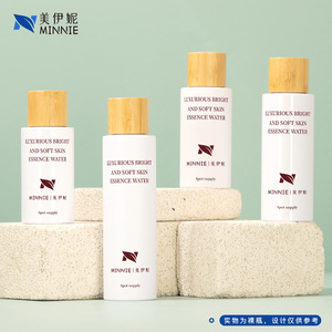 มินนี่ ลักชัวรีส์ ไบรท์ แอนด์ ซอฟท์ สกิน เอสเซนส์ วอเตอร์ 100 มล. 120 มล. 150 มล. 200 มล. ขวดรีฟิลฝาไม้ไผ่สำหรับบรรจุภัณฑ์เครื่องสำอาง - Product Image 3