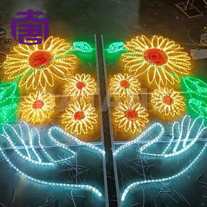 Lampes de poteau 2D faciles à installer, résistantes aux intempéries, décorations de Noël pour une ambiance festive durable dans les rues - Product Image 6