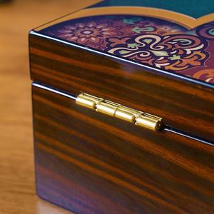 Caja de Madera MDF de Lujo con Logotipo Personalizado, Acabado Lacado Brillante Moderno, Diseño Único para Almacenamiento de Joyas y Chocolate, Tamaño Personalizable - Product Image 5