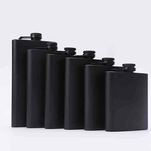Petaca negra de acero inoxidable de viaje 6oz 7oz 8oz al por mayor con parte superior negra Petaca negra mate de 6oz con tapa negra - Product Image 1