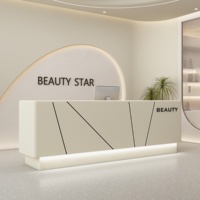 Bureau d'accueil en cuir Arc pour salon de beauté, usage commercial, design minimaliste moderne, multifonctionnel