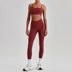 Ropa Deportiva Femenina con Logotipo Personalizado, Conjunto Deportivo de Alta Calidad en Color Sólido, Sujetador Deportivo y Leggings Levanta Glúteos para Gimnasio - Product Image 4