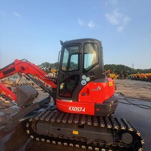 Mini-excavatrice sur chenilles KX057-4, 5,7 tonnes, hydraulique, faible nombre d'heures de travail, pour travaux municipaux et aménagement paysager - Product Image 2