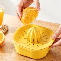 Handmatige multifunctionele citroenpers huishoudelijke split-type sinaasappelpers kom van PP, fruitpers, vaatwasserbestendig
